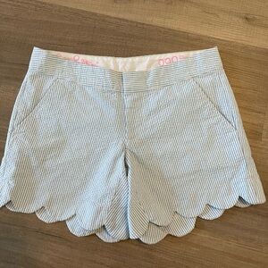 Lilly Pulitzer scalloped seersucker shorts 000